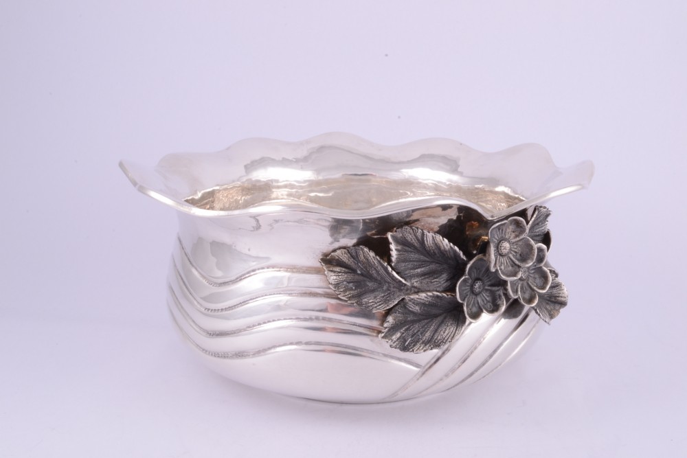 Obiecte argint masiv fructiera model lateral floral
