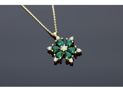 Bijuterii aur online - Lantisoare cu pandantiv dama aur 14K galben model floricica cristale zirconia smarald