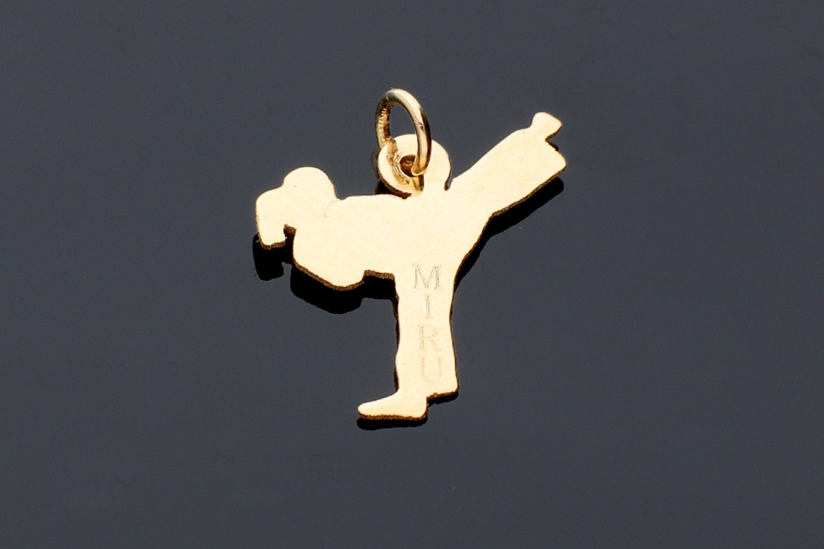 Medalioane aur 14K model karate personalizat prin gravura