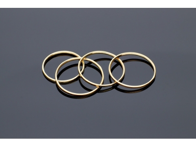 Set inele minimaliste - ring stacking - pret per 4 bucati diferite dimensiuni gramaj aproximativ